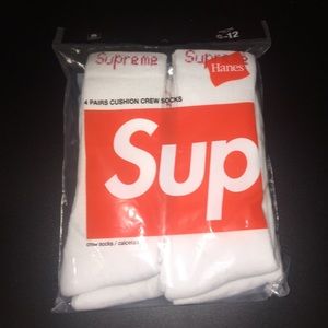 Supreme Hanes Crew Socks (4 Pairs)